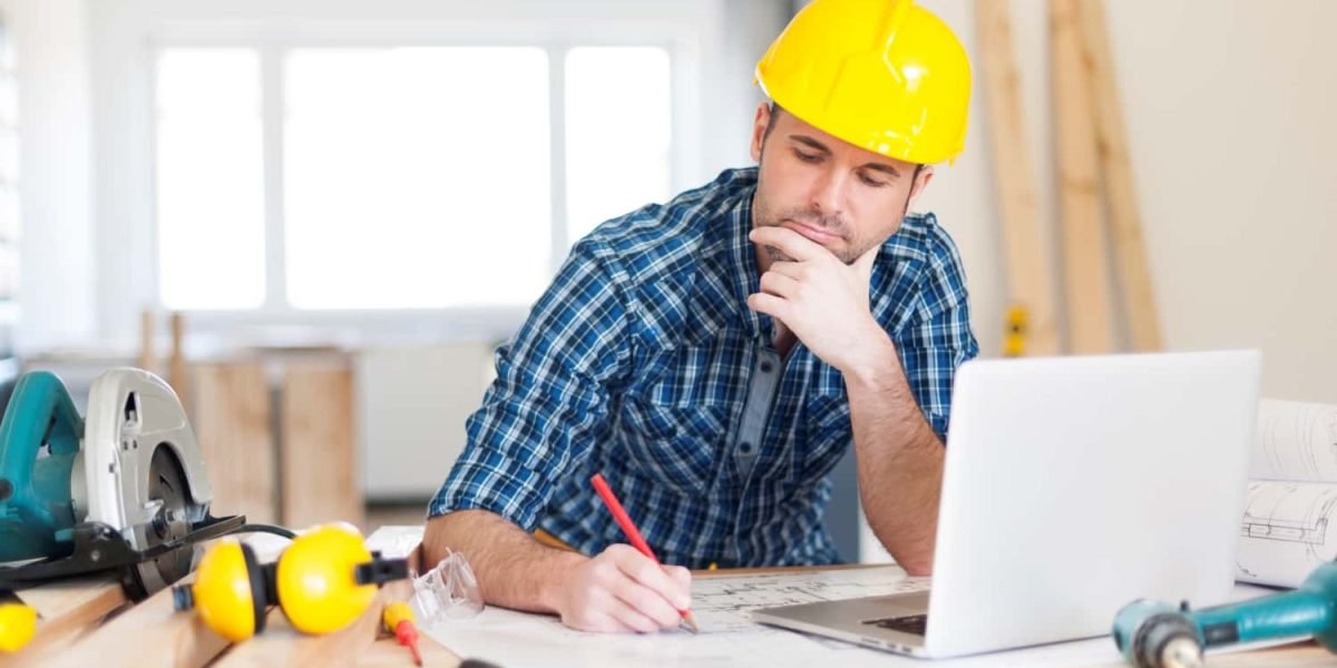 focus-construction-worker-on-construction-site-2021-08-26-20-15-46-utc-min.jpg